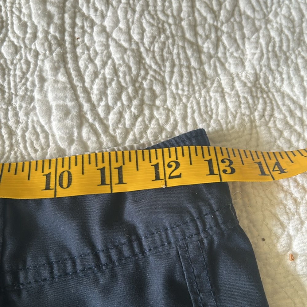 Abercrombie Kids boys navy swim trunks. Excellent. Size M. Back pocket - Picture 9 of 10
